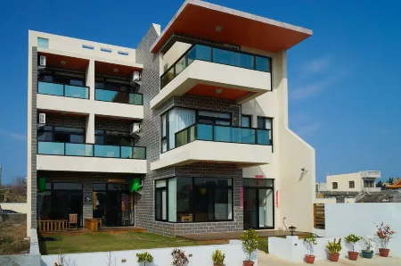 Rainbowsea Hostel Отели рядом с достопримечательностью «Национальный пейзаж Чуйху»