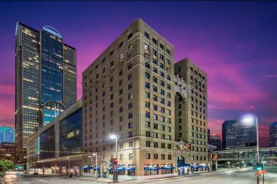 Hotel Indigo Dallas Downtown Hotel in zona Per Scholas
