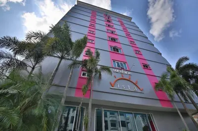 Sunshine Vista Hotel Hotels near Teddy Bear Museum