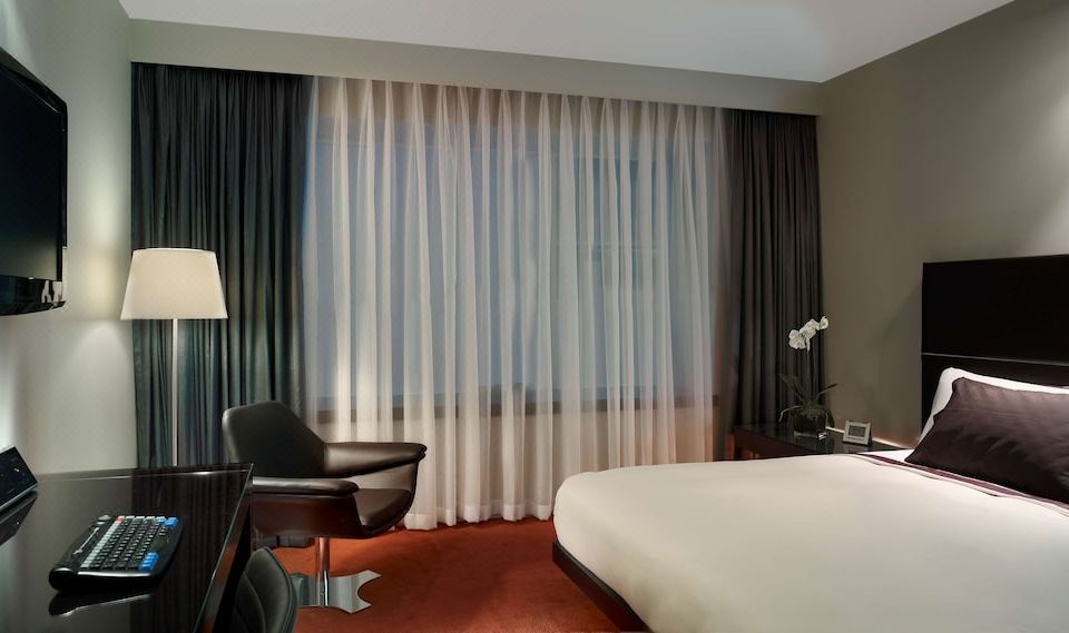 London golden eye - Picture of Park Plaza Westminster Bridge London -  Tripadvisor