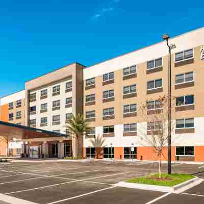 Holiday Inn Express & Suites Jacksonville - Town Center Hotel Exterior