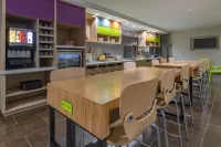Home 2 Suites by Hilton Kingman - petit déjeuner