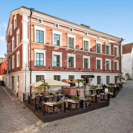Donners Hotel