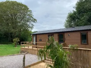Herons Lake Retreat Hot Tub Lodges