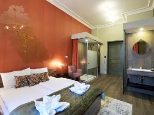 1552 Boutique Hotel