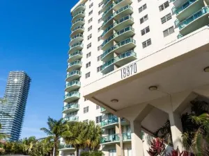 Sunny Isles Ocean Reserve Superb Condo Apartments