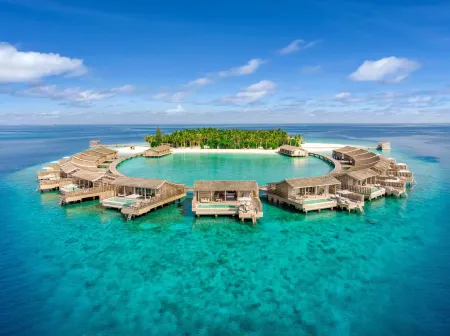 Kudadoo Maldives Private Island – Luxury All Inclusive Отели в г. Kudadoo
