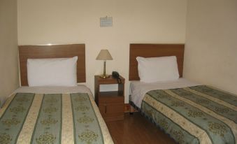 Carlton Hotel