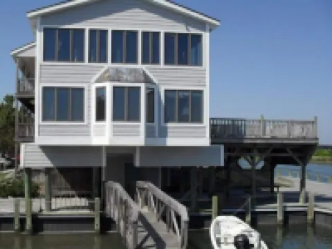 Island Resort Hotels near Chincoteague Island