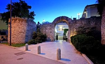 Pula Antic Rooms in Center