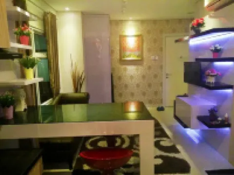Central Park Mall Madison Park Apartment
