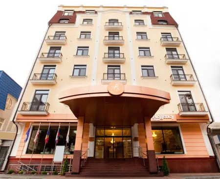 Regency Hotel Chisinau Отели рядом с достопримечательностью «Парк-Дендрарий»