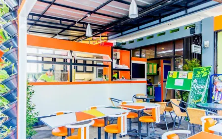 De Kayakini Hotel Отели рядом с достопримечательностью «Museum Nike Ardilla»