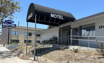 Lanai Motel