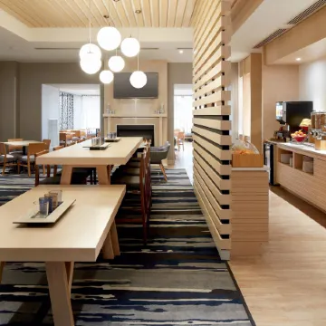 Fairfield Inn & Suites Montreal Airport