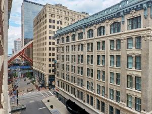 Embassy Suites by Hilton Louisville Downtown