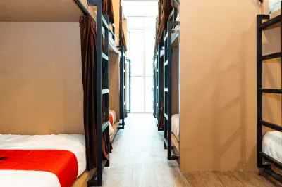 RedDoorz Hostel @ di Panjaitan Simpang Lima Hotels in 