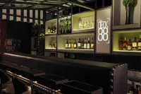 The Astor - С баром