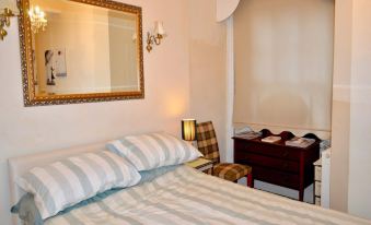 Homely, Comfortable 2 Bed in Historic Rose Street