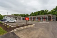 Econo Lodge Forrest City I-40 - parking