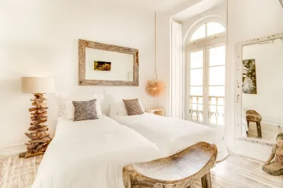 Garam Lisboa Hotels in Almada