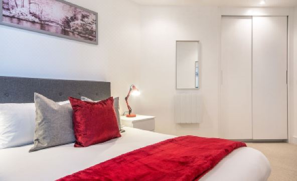 Spacious and Modern Apartments Heathrow - Housity