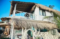 Punta Piedra Beach Posada Hotels near HERNANDEZ GALLERY TULUM