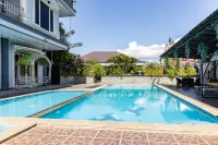 RedDoorz Premium @ Sea Residence Manado فنادق في Mandolang