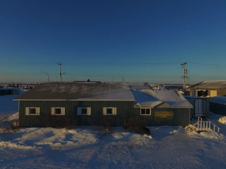 IceBerg Inn