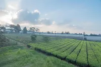 RedDoorz Syariah @ Sarongge Cianjur Các khách sạn ở Cugenang