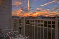 Holiday Inn Express & Suites PIGEON FORGE - SEVIERVILLE by IHG - Mountain view
