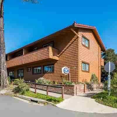 Clarion Collection Carmel Oaks Inn Hotel Exterior