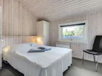 "Euphemia" - 900m from the Sea