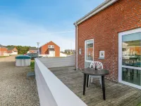 "Ginger" - 2.3km from the Sea