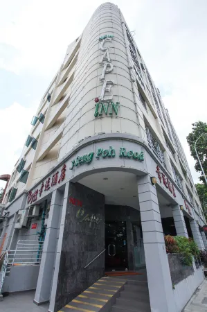 New Cape Inn Отели рядом с достопримечательностью «MBFC Tower 2»