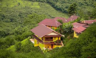 Maesalong Mountain Home