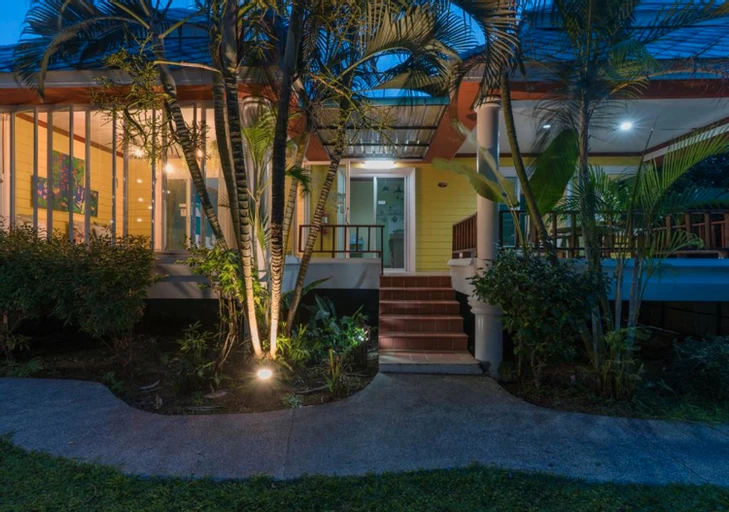 รูปภาพของเลมอน เฮ้าส์