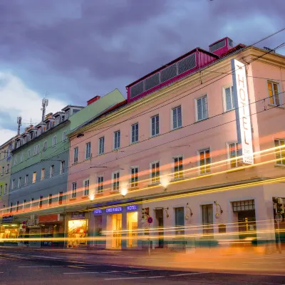 Hotel Drei Raben Hotels near Eggenberg