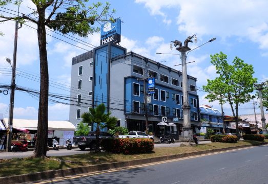 2. 슬립 웨일 호텔..