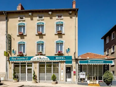 Hôtel Logis le Bourbon Отели в г. Сен-Жюльен-Шаптёй