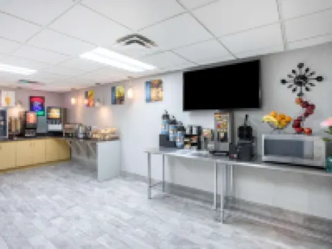 Microtel Inn & Suites by Wyndham Stockbridge/Atlanta I-75 Hotels in Henry County