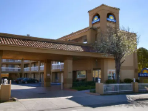 Days Inn by Wyndham Hayward Airport Hotels in Hayward