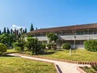 Campanile Nimes Sud - Caissargues Hotels in Gard
