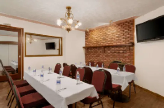 Travelodge by Wyndham Quesnel