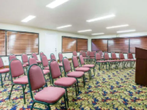 Quality Inn Hotels in Macon