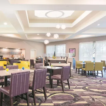 La Quinta Inn & Suites by Wyndham Atlanta Conyers