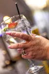 Lyndene Hotel - bar
