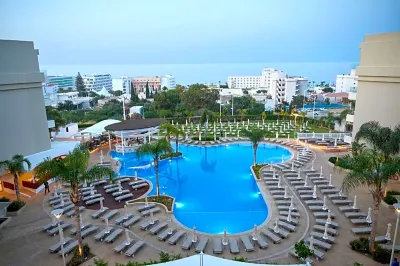 Sunrise Oasis Hotel & Waterpark Hotele w: Protaras