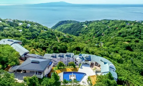 Izu Hotel Resort & Spa