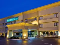 Spark by Hilton Savannah Midtown Hotels near Hunter Golf Course